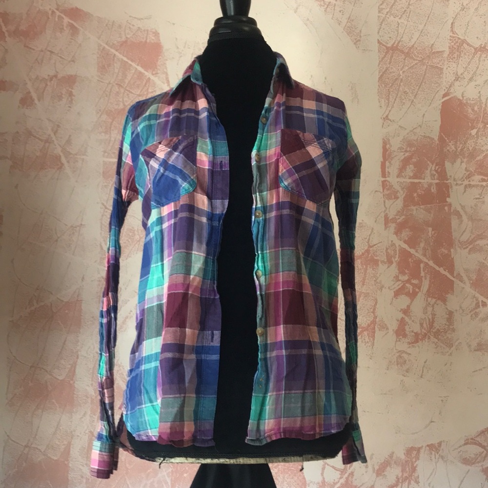 American eagle multi-colored plaid shirt